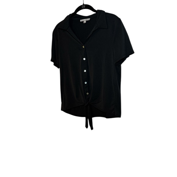 Green Envelope Woman’s Button Down Short Sleeve Blouse in Black Size Small - Picture 3 of 8